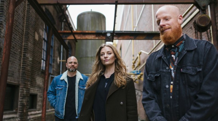 Electronic trio tinlicker